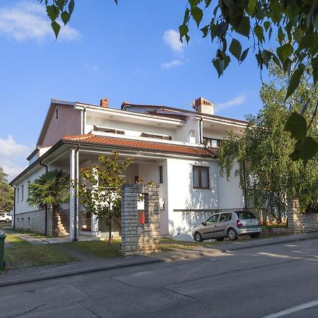 Apartment Urban Porec Bagian luar foto
